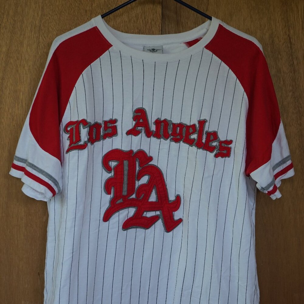 Victorious Los Angeles LA Baseball Pinstripe Men's Large Embroidered T-Shirt
